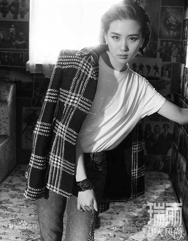 精选刘诗诗(Liu Shishi)在《瑞丽伊人风尚》9月刊中的图册