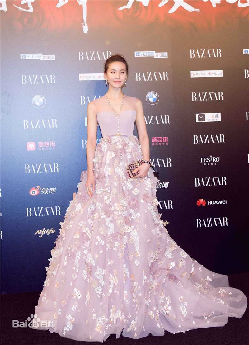 刘诗诗(Liu Shishi)2016BAZAAR明星慈善夜素颜照相册