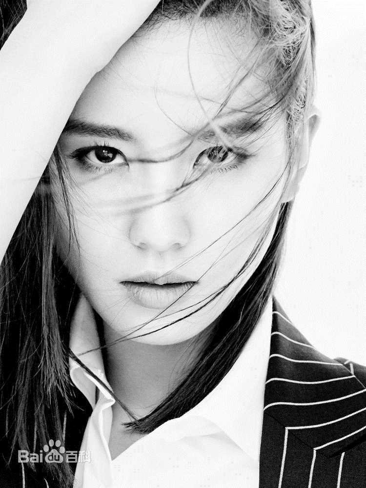 刘诗诗(Liu Shishi)2016.6.22西装杀变身“刘英俊”性感图片壁纸