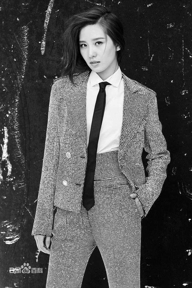 刘诗诗(Liu Shishi)2016.6.22西装杀变身“刘英俊”性感图片壁纸