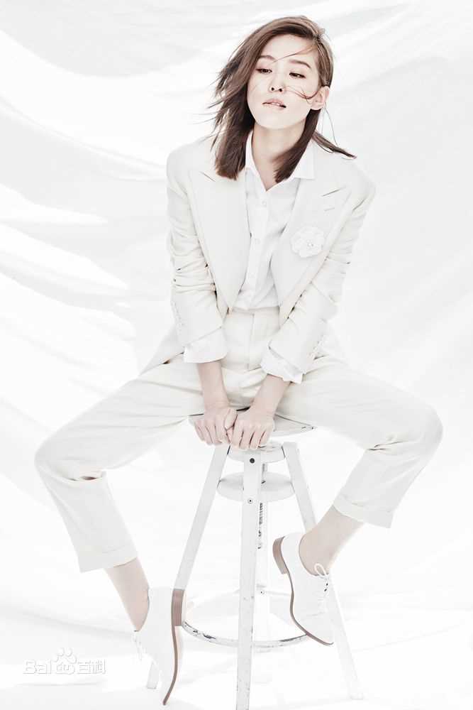 刘诗诗(Liu Shishi)2016.6.22西装杀变身“刘英俊”性感图片壁纸