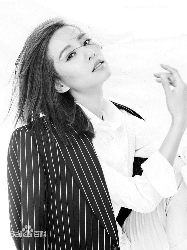 刘诗诗(Liu Shishi)2016.6.22西装杀变身“刘英俊”性感图片壁纸