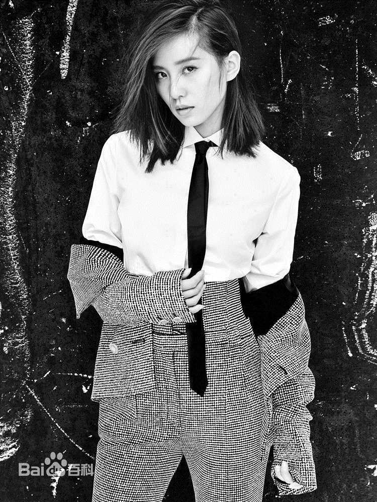 刘诗诗(Liu Shishi)2016.6.22西装杀变身“刘英俊”性感图片壁纸