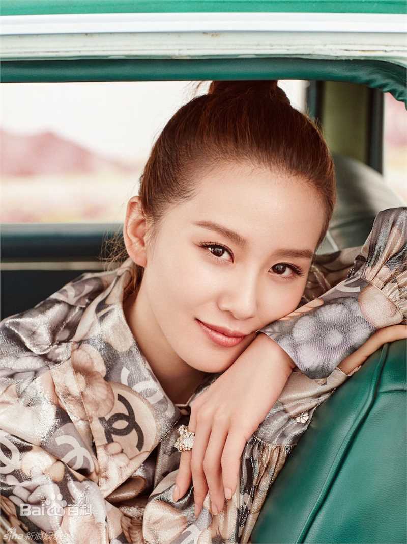 精选刘诗诗(Liu Shishi)在《瑞丽伊人风尚》九月刊中的图册