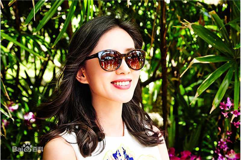 刘诗诗(Liu Shishi)Vogue Eyewear眼镜代言性感图片图集