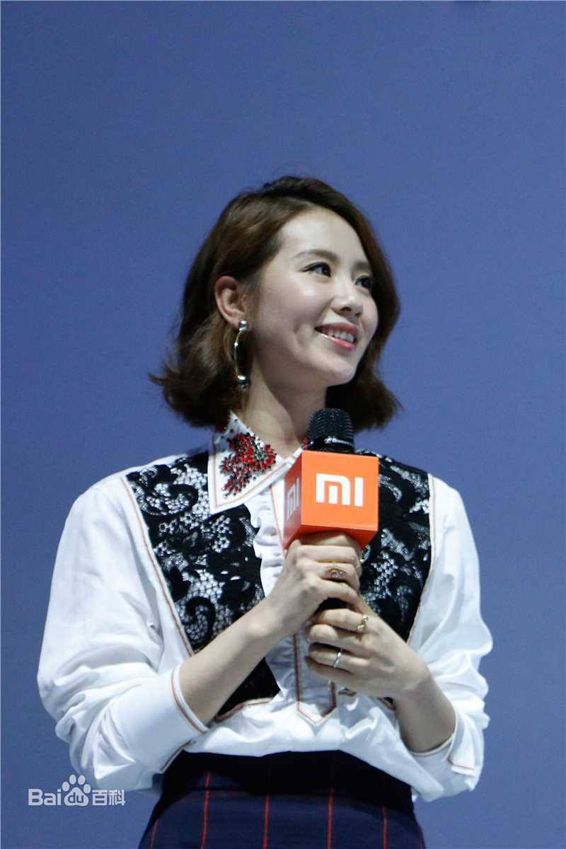 刘诗诗(Liu Shishi)红米代言新款发布会图册
