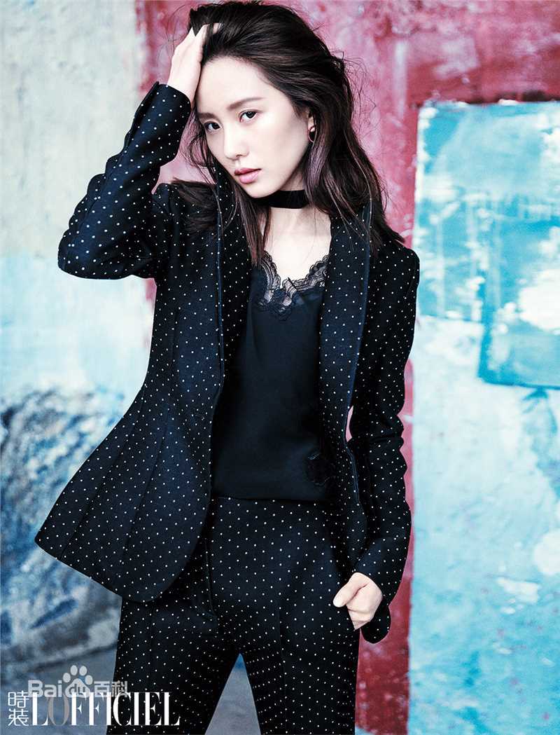 刘诗诗(Liu Shishi)在《时装 L’OFFICIEL》2016 年 8 月刊中的