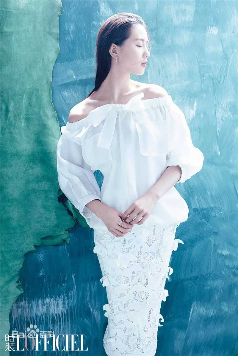 刘诗诗(Liu Shishi)在《时装 L’OFFICIEL》2016 年 8 月刊中的