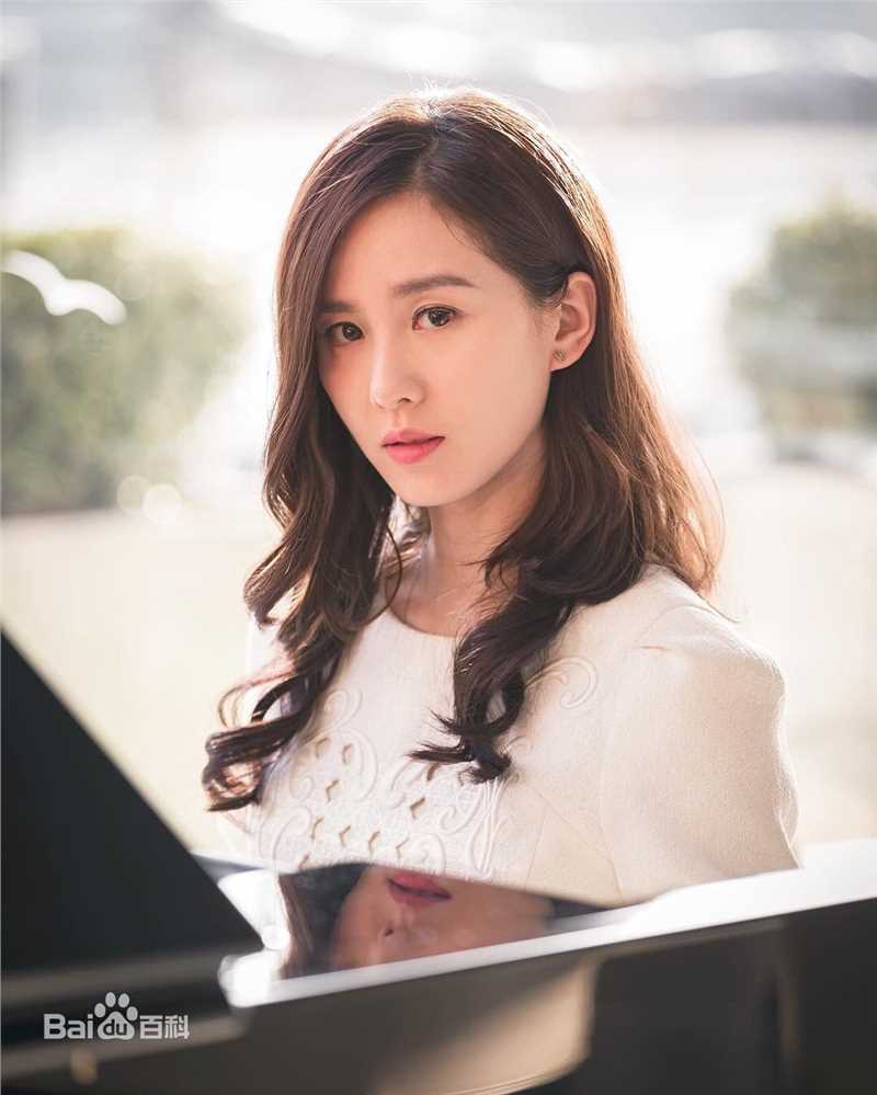最优质刘诗诗(Liu Shishi)在《如果可以这样爱》饰白考儿中的相册