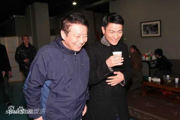 黄建新导演图册图册