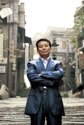 黄建新导演前后照片