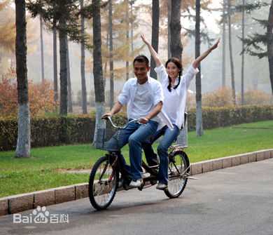 精选宋佳(Song Jia)在2009年《跟我的前妻谈恋爱》饰演俞晓红中的图册