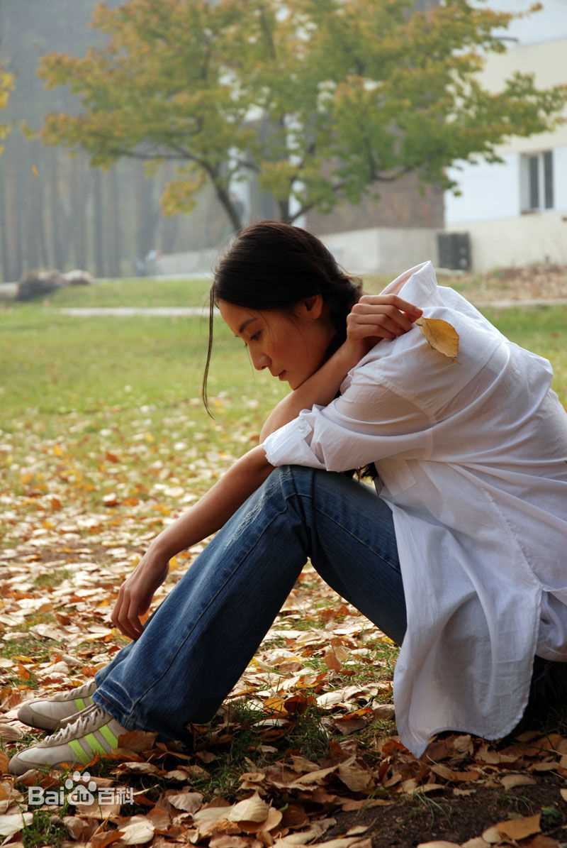 精选宋佳(Song Jia)在2009年《跟我的前妻谈恋爱》饰演俞晓红中的图册