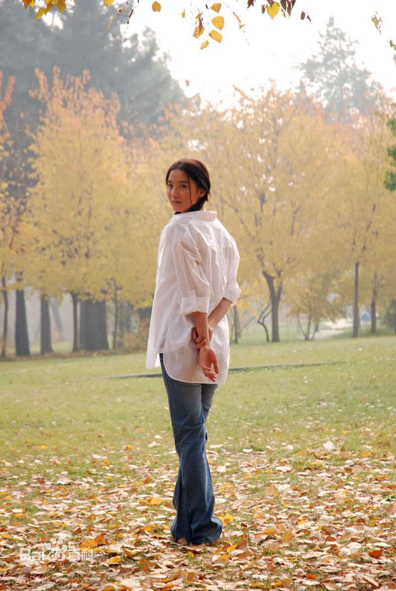 精选宋佳(Song Jia)在2009年《跟我的前妻谈恋爱》饰演俞晓红中的图册