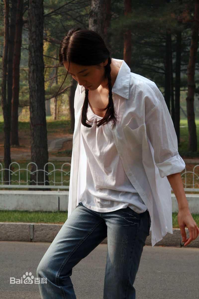 精选宋佳(Song Jia)在2009年《跟我的前妻谈恋爱》饰演俞晓红中的图册