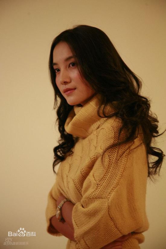 精选宋佳(Song Jia)在2009年《雾里看花》饰演黄忆江中的图册