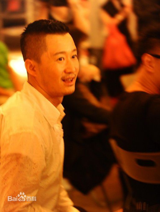 吴京(Jason Wu、 （韩语）)《开心魔法》高清剧照