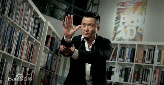 吴京(Jason Wu、 （韩语）)《开心魔法》高清剧照