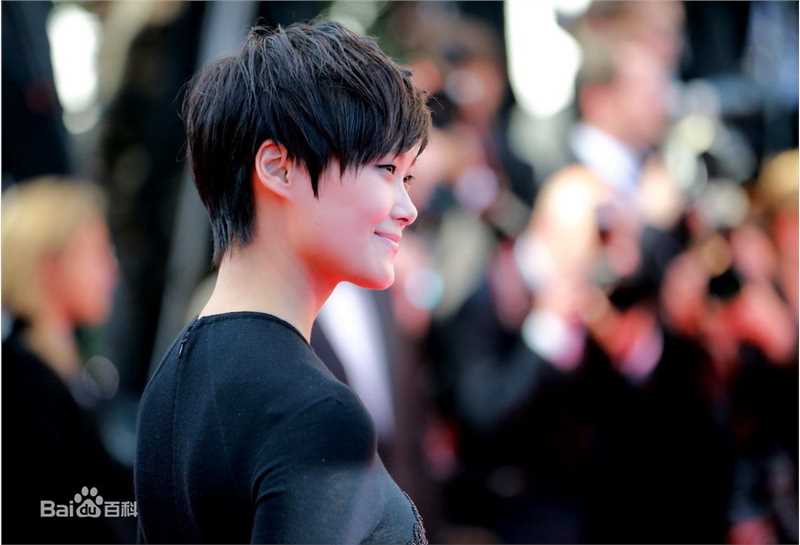 李宇春(Chris Lee)戛纳颁奖及红毯嘉宾生活照相册