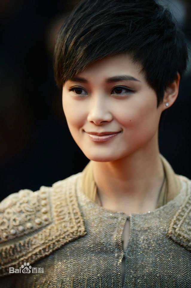 李宇春(Chris Lee)戛纳颁奖及红毯嘉宾生活照相册