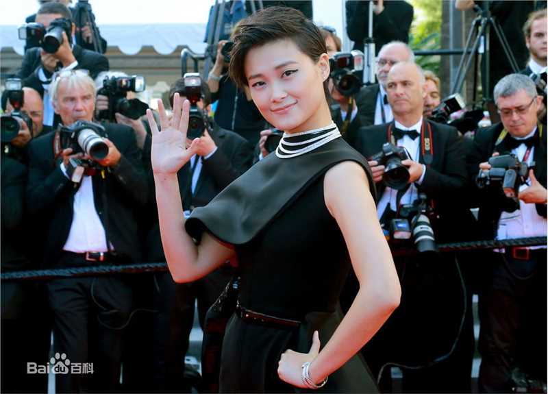 李宇春(Chris Lee)戛纳颁奖及红毯嘉宾生活照相册