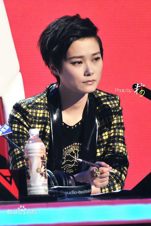 李宇春(Chris Lee)担任快乐男声总决赛评委图片图集