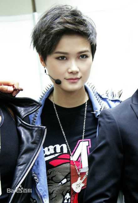 李宇春(Chris Lee)担任快乐男声总决赛评委图片图集