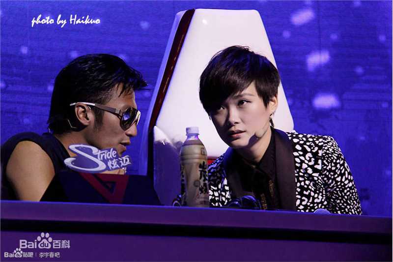 李宇春(Chris Lee)担任快乐男声总决赛评委图片图集