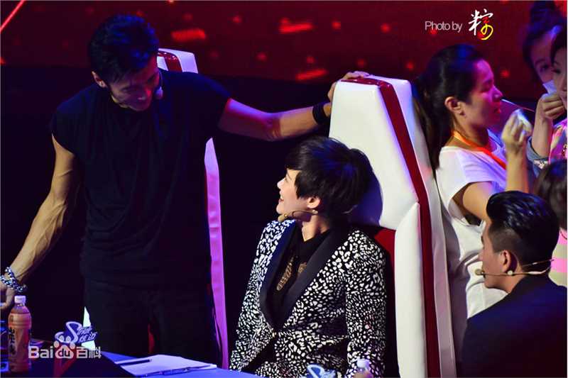 李宇春(Chris Lee)担任快乐男声总决赛评委图片图集