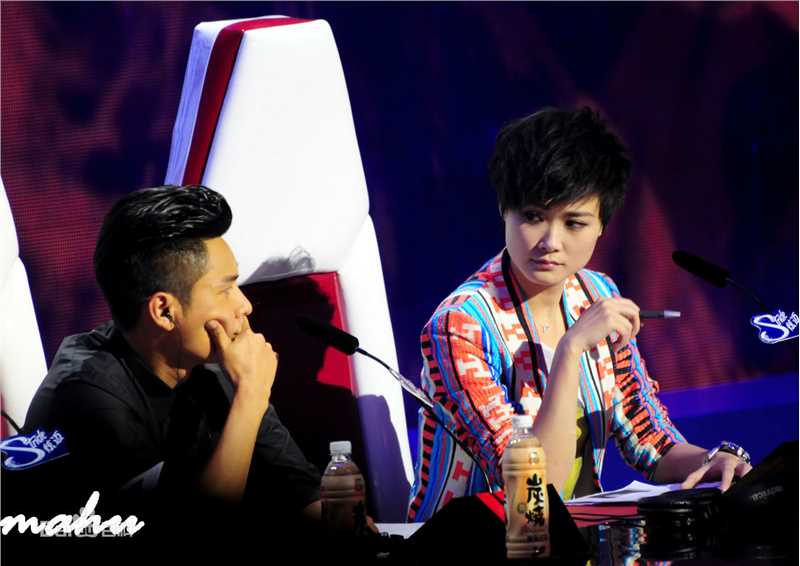 李宇春(Chris Lee)担任快乐男声总决赛评委图片图集