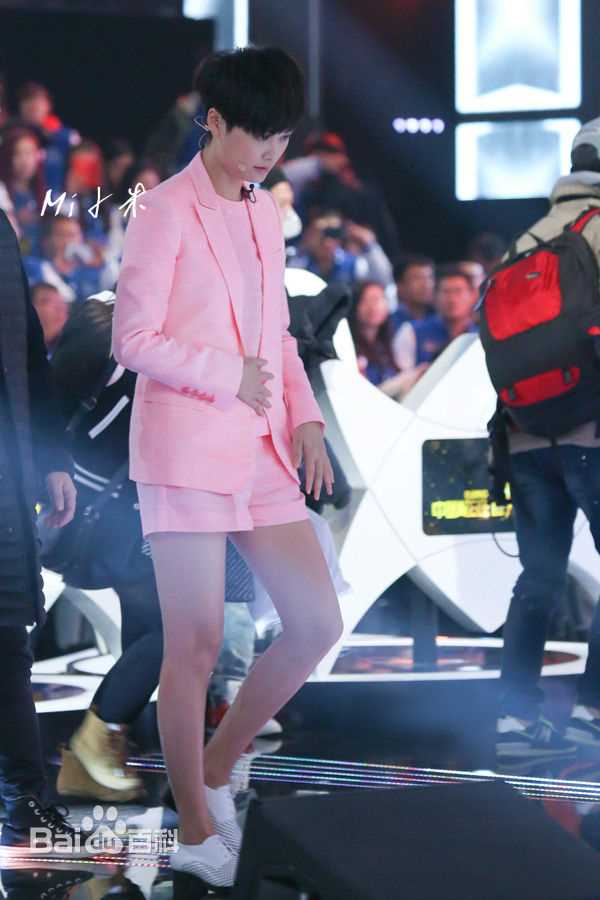 高清李宇春(Chris Lee)在担任2014《中国正在听》评委中的图集