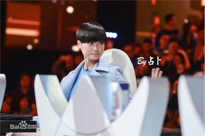 高清李宇春(Chris Lee)在担任2014《中国正在听》评委中的图集