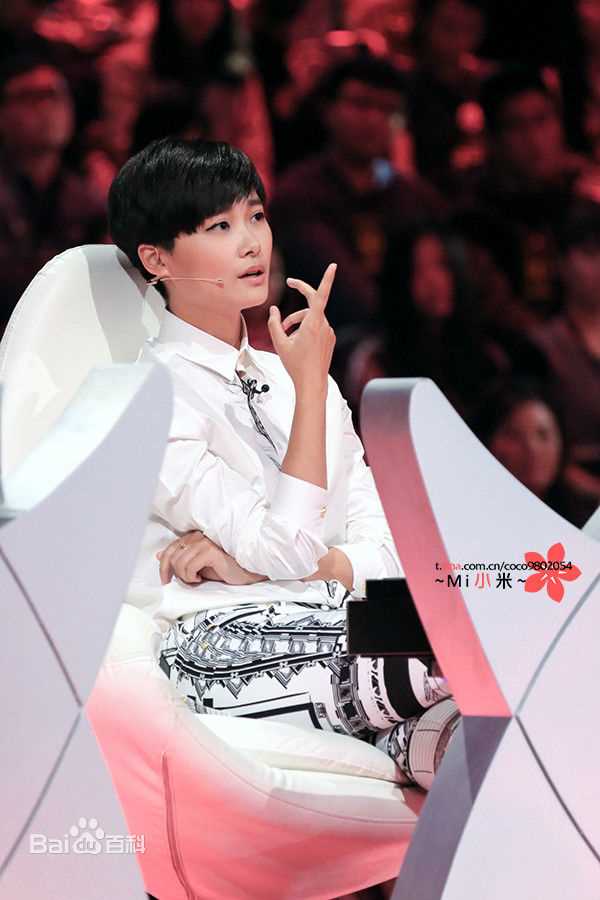 高清李宇春(Chris Lee)在担任2014《中国正在听》评委中的图集