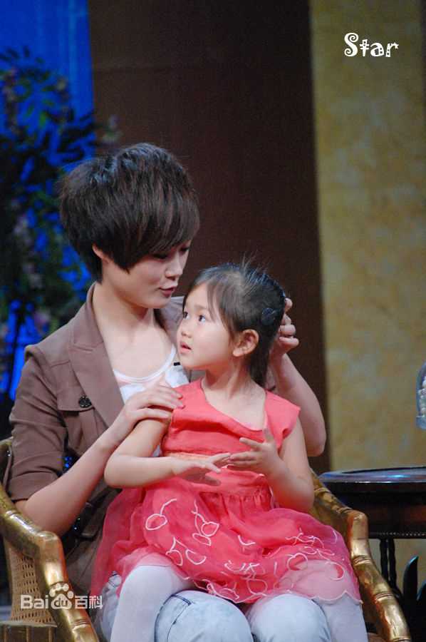 李宇春(Chris Lee)历年电视访谈壁纸壁纸