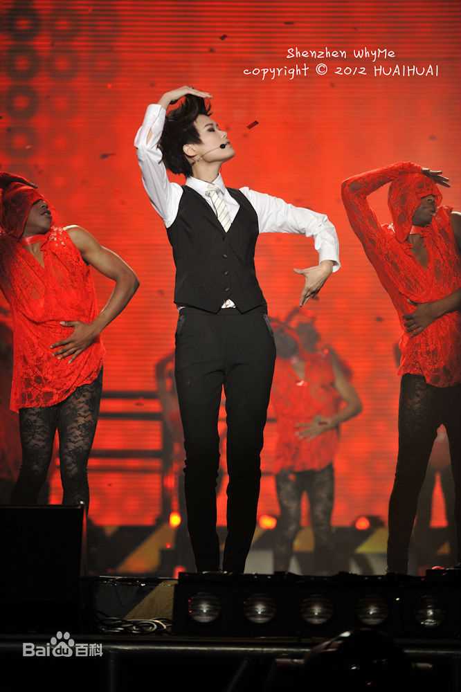 李宇春(Chris Lee)2012年WHYME深圳演唱会性感图片图集