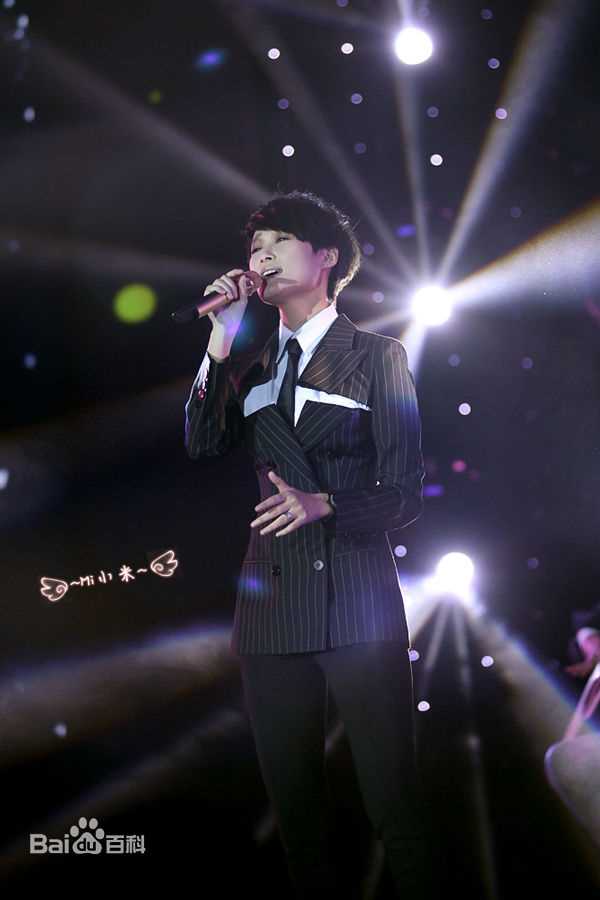 李宇春(Chris Lee)在《精品购物指南》2013时尚盛典中的