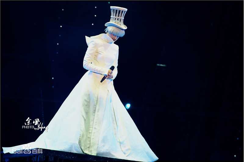 李宇春(Chris Lee)20121110疯狂世界巡演-武汉站前后照片