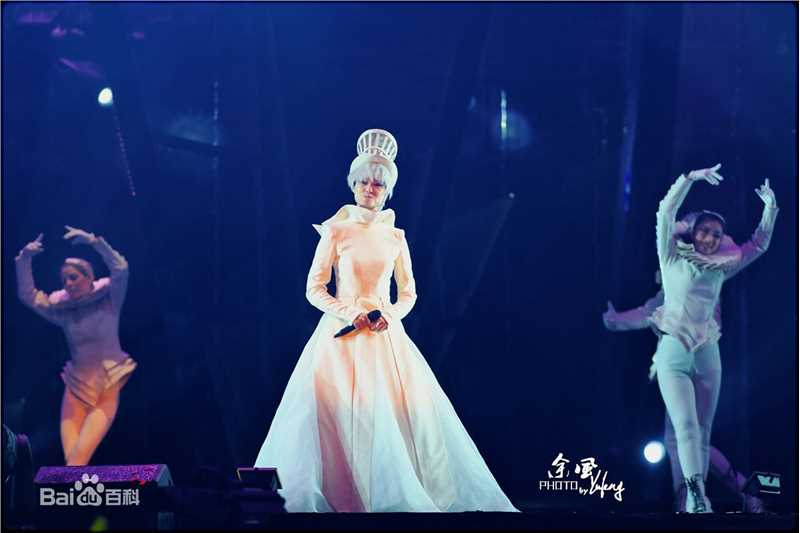 李宇春(Chris Lee)20121110疯狂世界巡演-武汉站前后照片