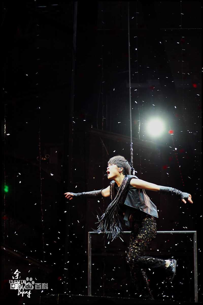 李宇春(Chris Lee)20121110疯狂世界巡演-武汉站前后照片