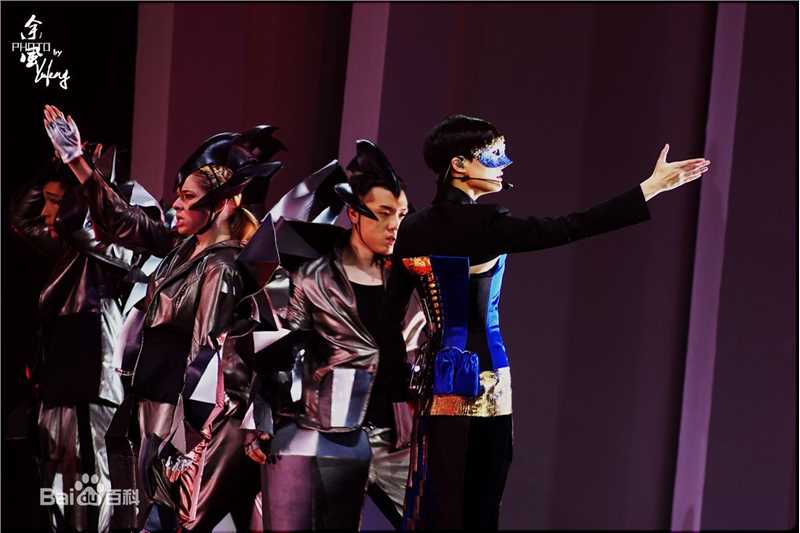 李宇春(Chris Lee)20121110疯狂世界巡演-武汉站前后照片
