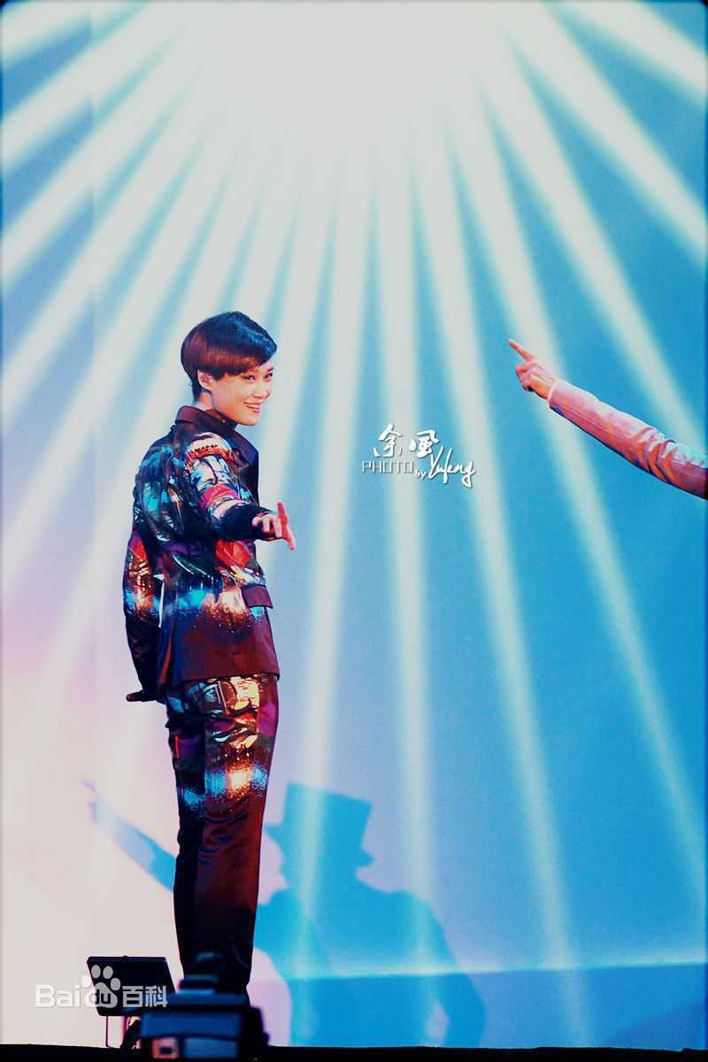 李宇春(Chris Lee)20121110疯狂世界巡演-武汉站前后照片