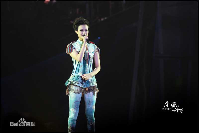 李宇春(Chris Lee)20121110疯狂世界巡演-武汉站前后照片