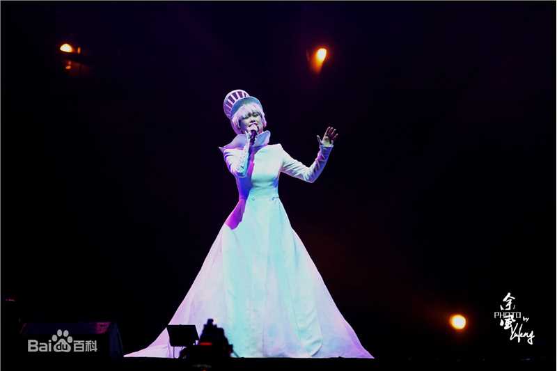 李宇春(Chris Lee)20121110疯狂世界巡演-武汉站前后照片