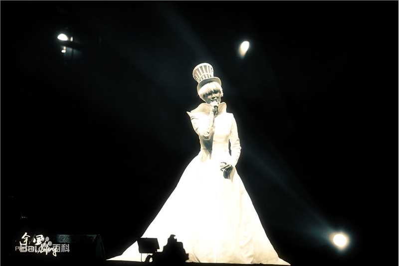 李宇春(Chris Lee)20121110疯狂世界巡演-武汉站前后照片