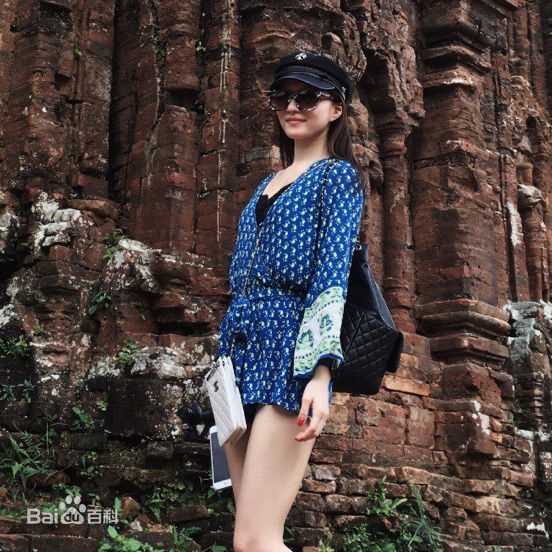 张韶涵(Angela Chang、Angela Zhang)生活照前后照片