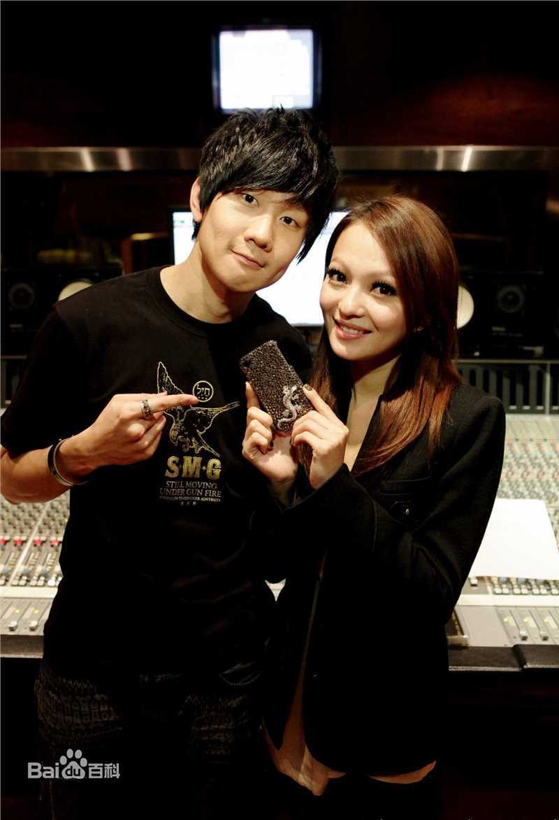 最新张韶涵(Angela Chang、Angela Zhang)精彩图册