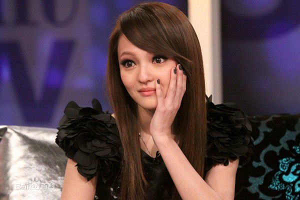 最新张韶涵(Angela Chang、Angela Zhang)精彩图册