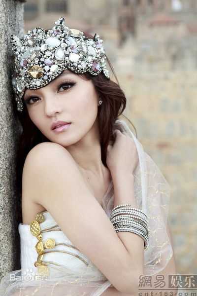 最新张韶涵(Angela Chang、Angela Zhang)精彩图册