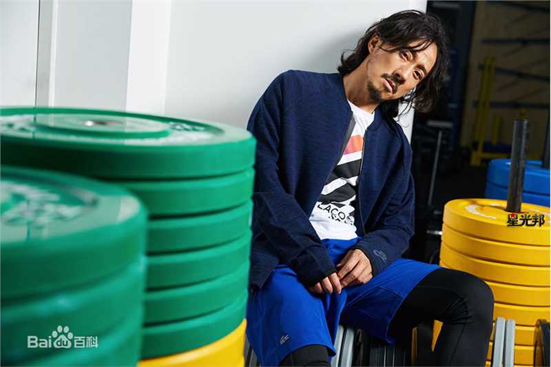 赵立新(lixinzhao)文艺大叔演绎运动“老男孩”生活照