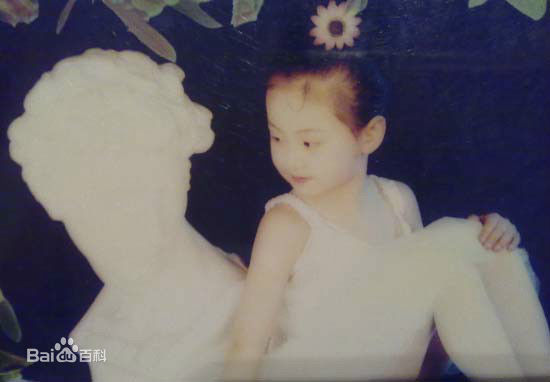 郑爽(Zheng Shuang)早期前后照片